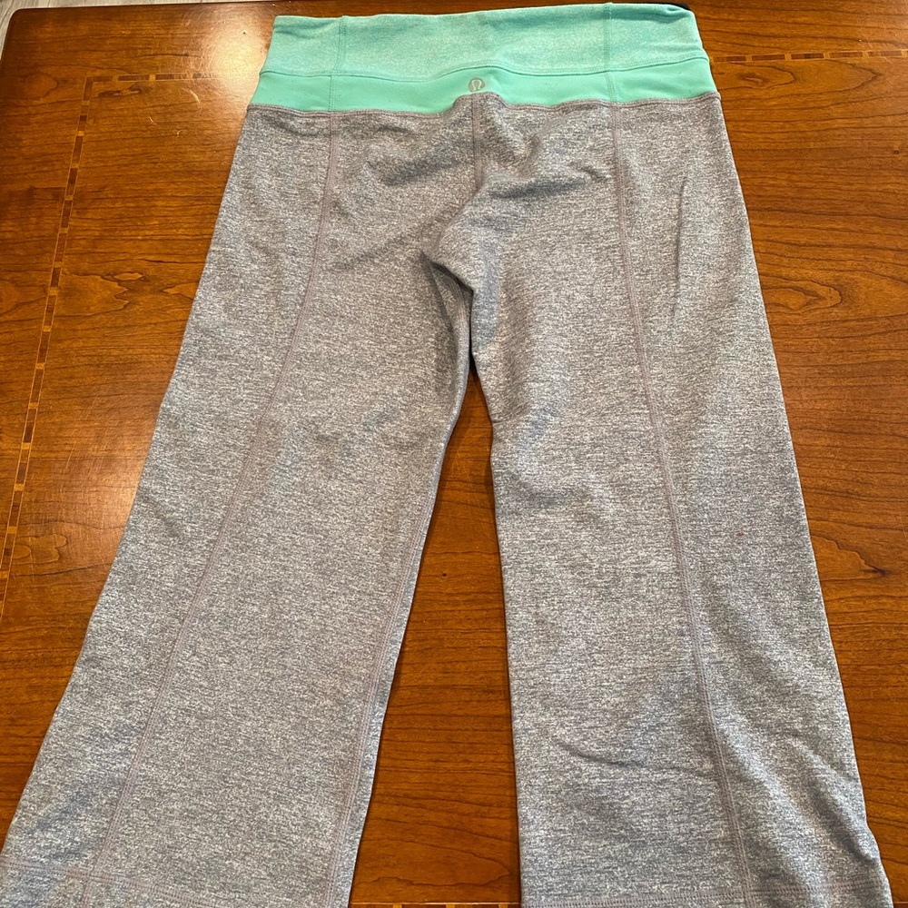 Lululemon Cropped Reversible Leggings